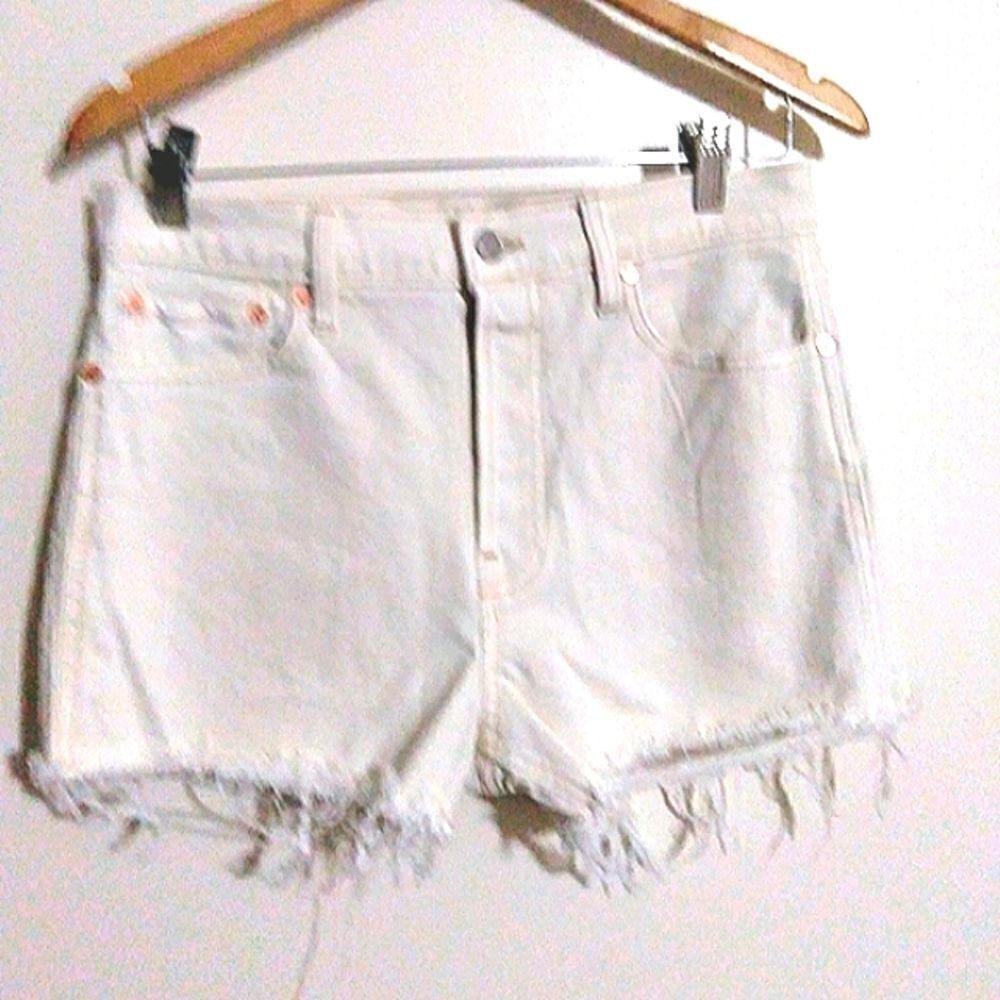 Gap White Cheeky Shorts 8/29